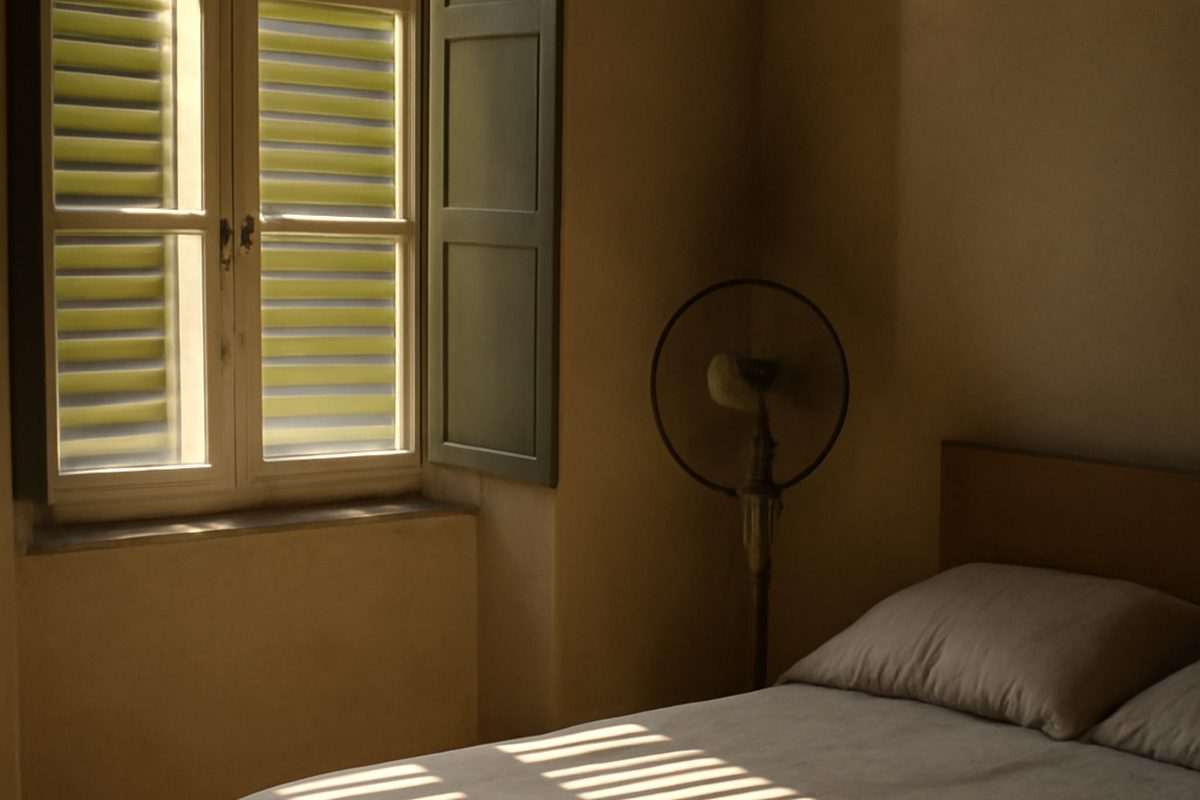 Chambre volets mi clos